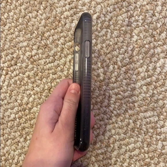 Tech21 iPhone 11 case - Picture 3 of 4